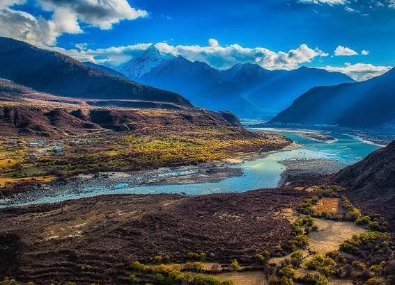 西藏雅鲁藏布大峡谷积极推进5A旅游景区